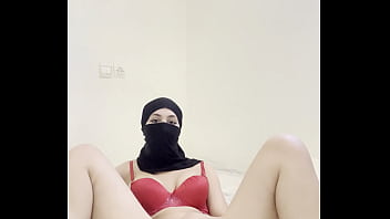 Gadis Arab Berhijab Nikab Menggoda Dirinya, Mainkan Memek, Gosok Klitoris, Fantasi Erotis Muslim Sendirian