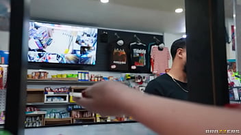 Gadis Toko Serba Ada Ashley Alexander Tewas Dalam Aksi Ranjang Ganas Di Brazzers, Pakai Kode Xvpromo Untuk Diskon Eksklusif