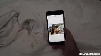 Serena Santos Menggoyang Tubuh Panas Abang Tirinya Yang Nakal