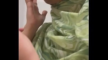 Kecantikan Bertudung Yang Menggoda