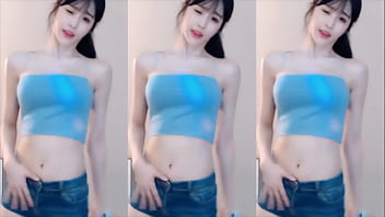 Cô Nàng Trung Quốc Uốn éo Quyến Rũ Khiến Anh Em Căng Cứng