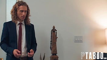 Michael Vegas Yang Sialan Dipaksa Berbagi Karla Dalam Permainan Tiga Seks Yang Penuh Dengan Sperma!