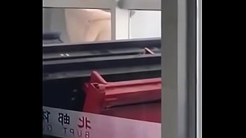 北邮体育馆激情门事件，湿身狂欢夜