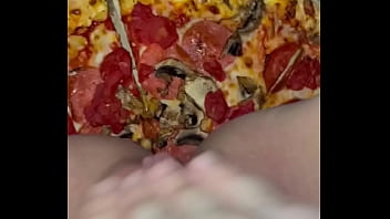 Arab Putih Salju Amatir Terbaik Dari Saudi Di Los Angeles As – Asmr Makanan Porno Arab – Kompilasi Fetish Gila – Remaja Perempuan Masturbasi Dengan Pizza, Cokelat, Es Krim, Persik, Dan Keju