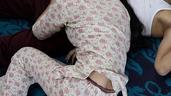 Panas Keluarga India Bercinta Dengan Video Porno Desi Hd Berbahasa Hindi