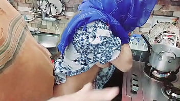 Pembantu India Desi Dihardiki Di Dapur