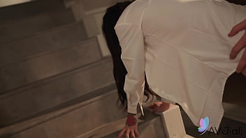 Chetty, Gadis Kantoran Seksi Dari Tiongkok, Bergoyang Liar Bersama Pria Idamannya.