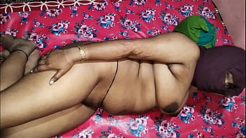 Mama Merangsang Kontol Anaknya Biar Jago Ngewe