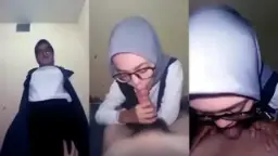 Tante Hijab Menggoda Di Kamar Hotel