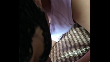 Istri Tionghoa Mengguyur Yogurt Di Batang Penis Dan Menjilatnya Dengan Penuh Nafsu