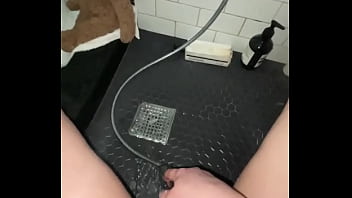 Gadis Saudi Muda Elite Dengan Tubuh Sempurna Memuaskan Dirinya Di Kamar Mandi – Salju Putih Arab – Amatir