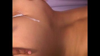 Sperma Hitam Membasahi Pantat Goyang Milf Hot May Dan Tina