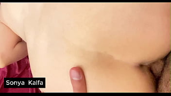 Ibu Tiri Berpantat Besar Dihajar Setelah Mandi