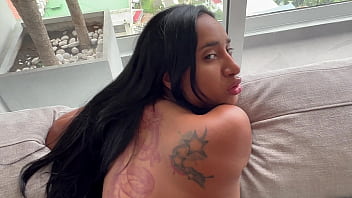 Ibu Tiriku Memberiku Pompa Penis Otomatis Panama Yang Menggairahkan
