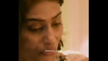 Malam Panas Dengan Si Cantik Dari India