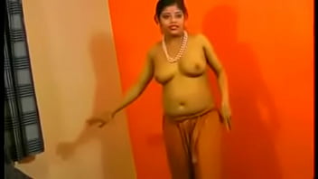 Istri India Desi, Rupali Bhabhi Menggoda Dengan Tubuh Telanjangnya