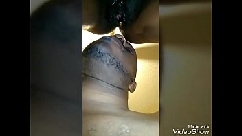 Tuan China Menjilati Memek Nyonya China Hingga Dia Muncrat