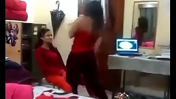 Garam Mastī: Hostel Ke Andar Chhup-chhup Ke Maza
