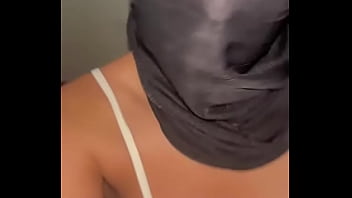 Goyangan Liar Payudara Montok Hijabi Nakal | Gadis Muslim Arab Genit Pamer Tetek Sempurna