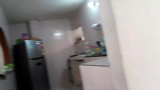 Menggila Di Dapur Dengan Adik Tiriku Yang Latin Berusia 18 Tahun Sampai Aku Memuaskan Hasratku Di Mulutnya
