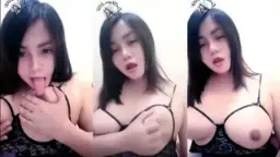 Dinda Si Cantik Dengan Tetek Montok Yang Menggoda Dan Siap Membuatmu Takluk