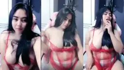 Shellaaa Toge Bergaya Seksi Dengan Lingerie Merah, Kembali Menggoda Dan Menggairahkan