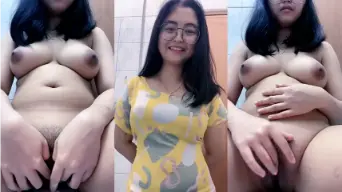 Yolanda Bergoyang Montok Dengan Daster Kuning Yang Menjol