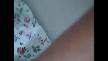 Gadis Tionghoa Memuaskan Diri Dan Memamerkan Kemolekannya