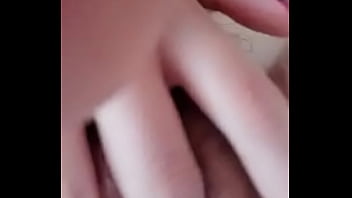 Gadis Tionghoa Yang Menggoda Dengan Timer Kamera Sendiri