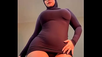 Gadis Berhijab Yang Menggoda Bergoyang Dengan Sensual