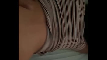 Gadis Oriental Yang Menggoda