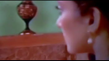 Bidadari India Yang Menggoda