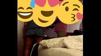 Istri Desi Menggoda Tukang Kabel Dengan Godaan Nakal