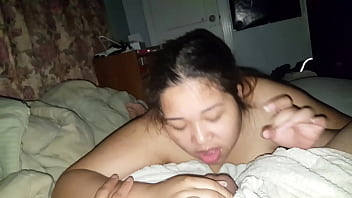Asiatis Mengulum Kontol
