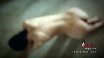 Model Tiongkok Yang Menggoda Dan Mempesona
