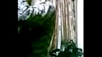 Desi Bengali Ibu Rumah Tangga Dengan Payudara Besar Yang Menggoda