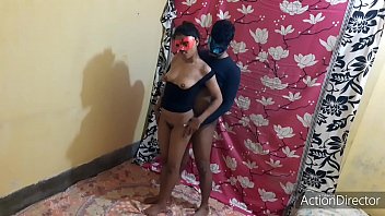 Gadis India Seksi Menggoda Keluarga Dengan Rayuan Mesum