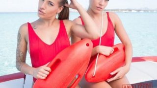 Analisis – Eveline Dellai, Silvia Dellai Dalam Dellai Twins: Pantat Nakal Di Pinggir Pantai