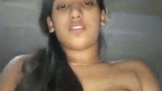 Bhabhi Manis Mengisap Kontol Dan Naik Keras Dengan Kondom Terpasang