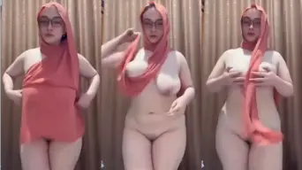 Bimbingan Intim Dengan Bu Guru Salsa Yang Menggoda