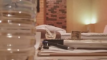 Kurir Jepang Tersembunyi: Rekam Rahasia Di Balik Pintu