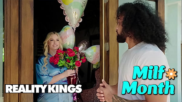 Jenna Starr Yang Bergairah Merasa Kesepian Di Hari Ibu, Sampai James Datang Mengguncang Dunianya Dengan Kenikmatan Tak Terhingga – Reality Kings