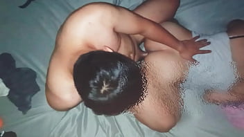 Ibu Montok Asia Filipina Bergairah Dengan Teman Sekamarnya.