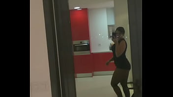 Zaramontoya: Diva Gila Di Kamar Bokep Ekstrem, Istri Dan Ibu Jalang, Pelacur, Penyihir, Profesional Keuangan Eksklusif