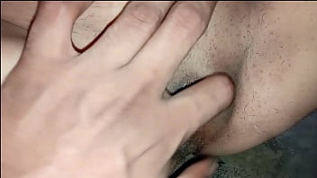 Mencukur Bulu Memek Desi Hingga Licin Sambil Mengoceh Mesum Dalam Bahasa Hindi