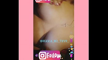 Mamerkan Payudara Di Live Instagram.