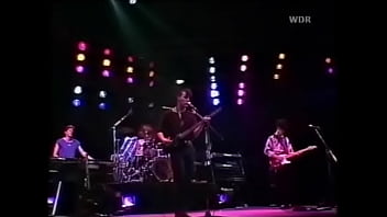 Tangis Dan Nafsu – Pertunjukan Panas 1983