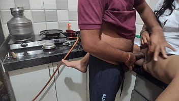 भड़कीली देसी लड़की का जंगी सैक्स