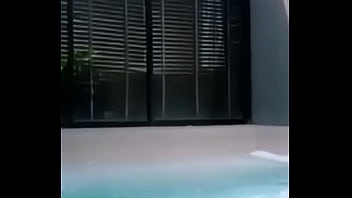 Live Hot Mona – Aksi Panas Di Kamar Mandi