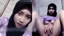 Gadis Berhijab Mengoceh Mesra Di Ome Tv